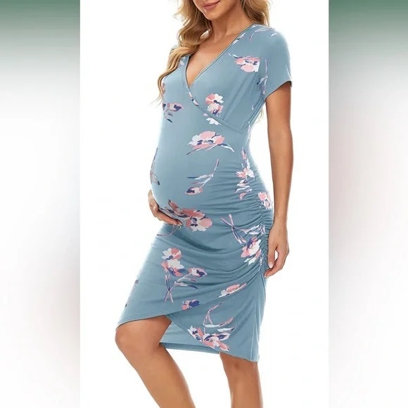 Dresses & Skirts - NWOT Floral Maternity Dress